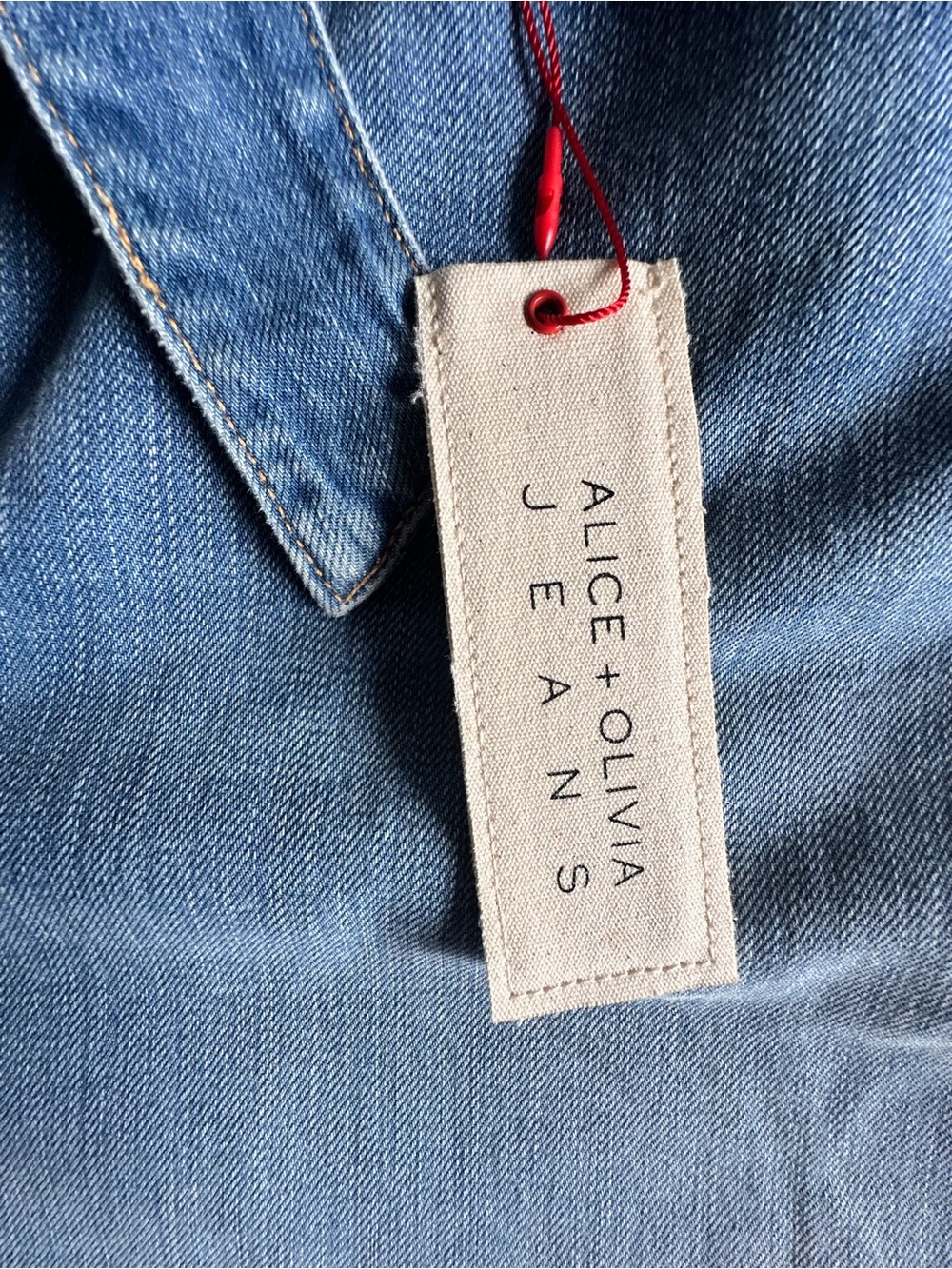 Alice + Olivia Paperbag Denim Shorts High Waist Belted
Distressed Sz 32 NWT - Picture 5 of 16